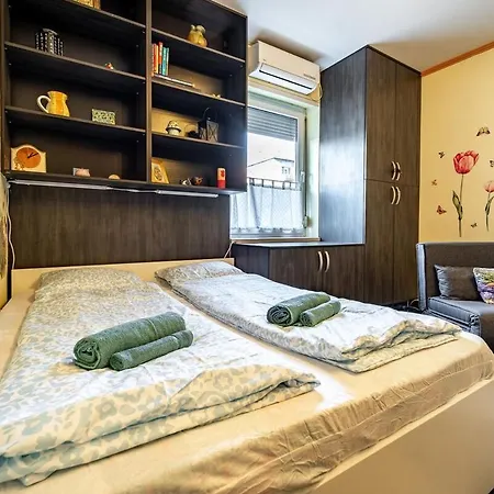 Fluer De Paris By Mital